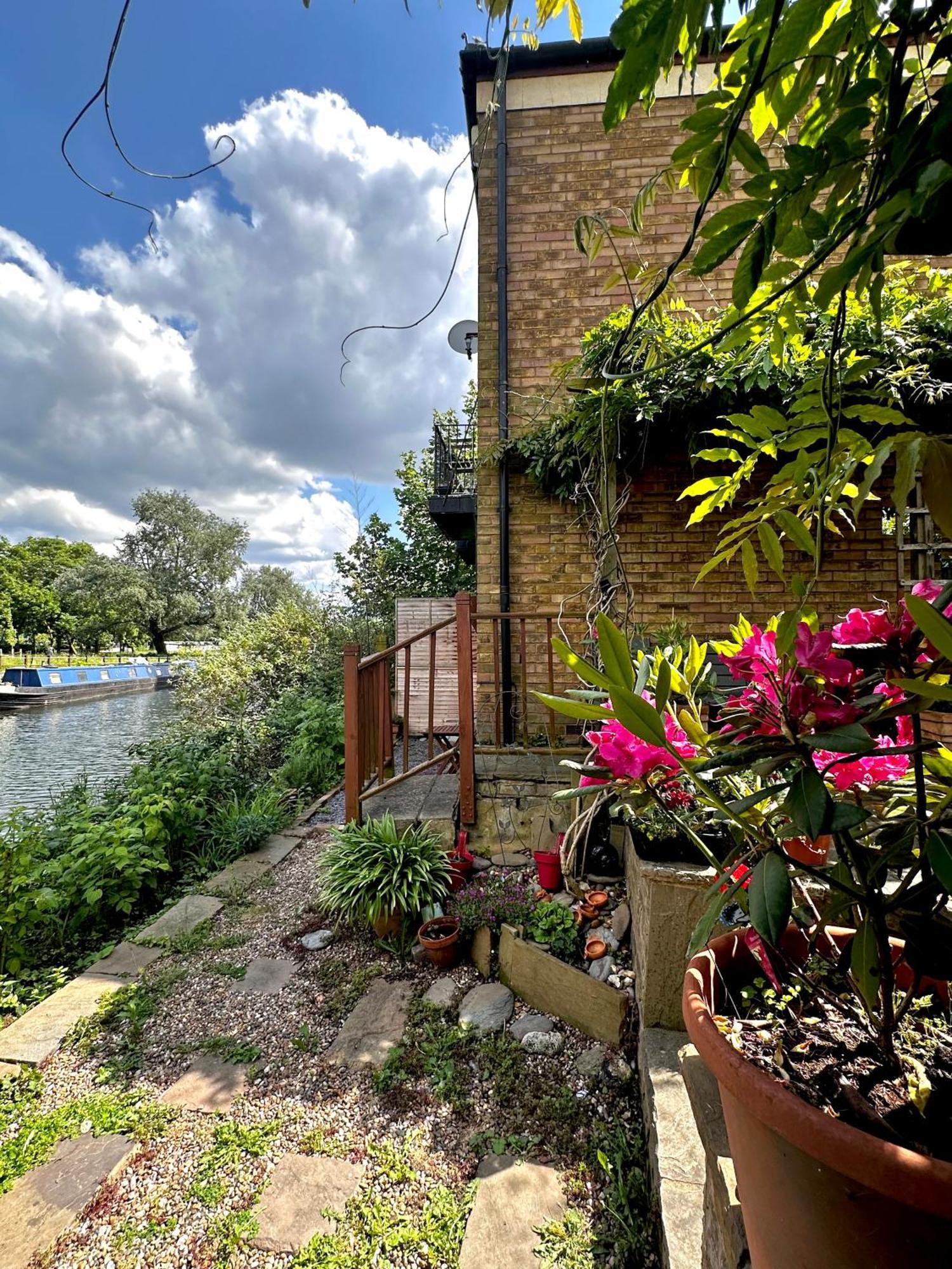 Amazing Location - City Of London- 2 Bedroom Stunning Canal View House With Private Garden,Parking & Balcony Exterior foto